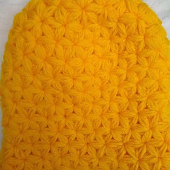 Jasmine stich handmade cozy hat - Picture 7 of 16